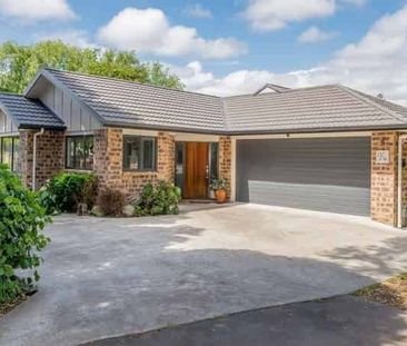 Three Bedroom Home Centrally Located In Paraparaumu - Photo 3