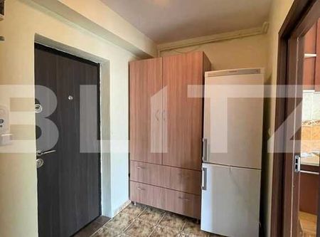 Apartament 2 camere, 32 mp, balcon, pet friendly, zona Petrom - Photo 2