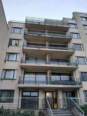 Appartement met 2 ruime slaapkamer nabij Sint-Pietersstation - Foto 1