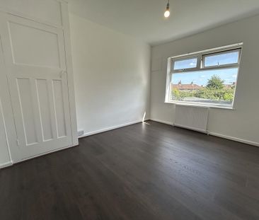 3 bedroom end of terrace house to rent - Photo 3