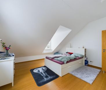 Möblierte Helle Zentral gelegene Dachgeschoss Wohnung in Unterschle... - Photo 1