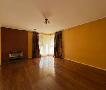 Spacious 3-Bedroom Home in Convenient Location - Photo 5