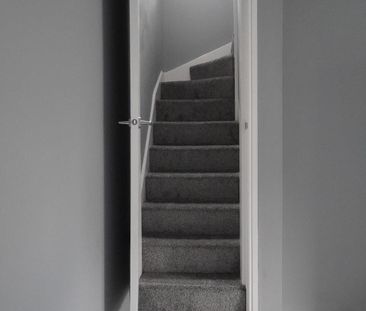 2 Bed Terraced House, Airedale Terrace, LS27 - Photo 4