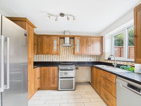 Camberwell Road, Cheltenham, Gloucestershire, GL51 - Photo 5