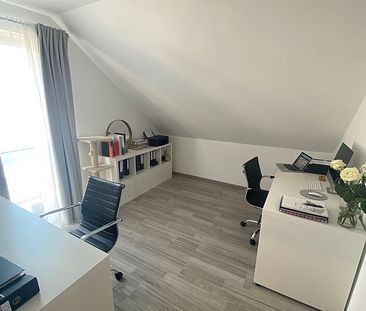 Neuwertige 4-Zimmer-Wohnung mit Balkon - Foto 5