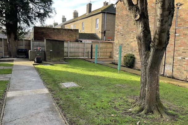 Station Road, MARCH - Photo 1