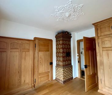 8.5-Zimmer-Maisonettewohnung mit Altbaucharme, grosser Terrasse und... - Photo 2