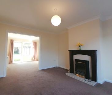 3 bedroom semi-detached to let - Photo 1