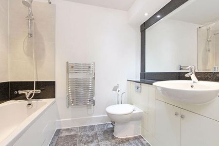 2 bedroom flat to rent - Photo 3