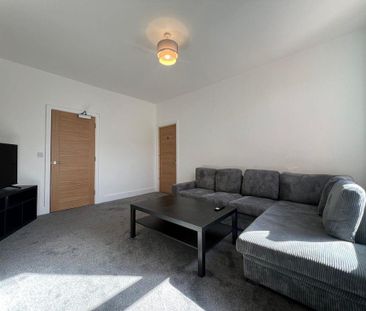 1 bedroom in a flat share to rent - Photo 1