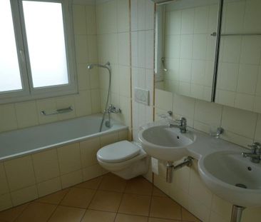 Modern 5.5-room attic apartment in Bolligen - Foto 4