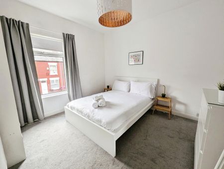 2 bedroom terraced house to rent - Photo 4