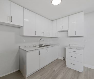 For Lease - 65 Thorncliffe Park Drive Unit# 608, Toronto, Ontario - Photo 1