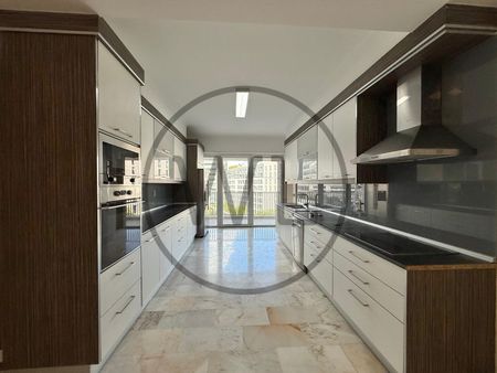 Apartamento T4 em Lisboa - Photo 2