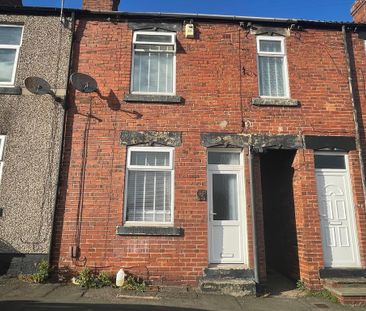 2 bedroom terraced house to rent - Photo 2