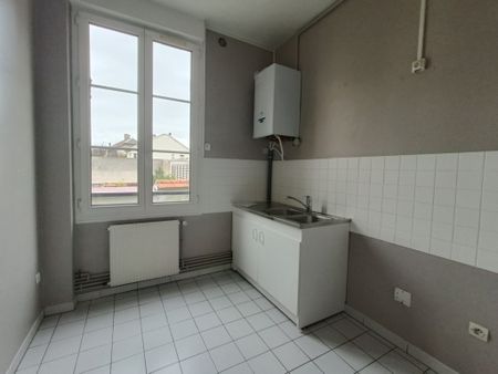 RUE DES MARTYRS, Reims - Photo 2