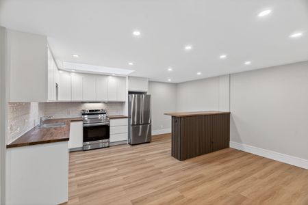 For Lease - 131 Lakeshore Road Unit# 4, Oakville, Ontario - Photo 3