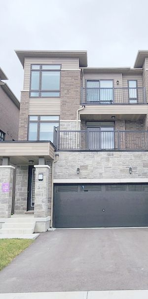 For Lease - 22 Ravenbury Street, Brampton, Ontario - Photo 2
