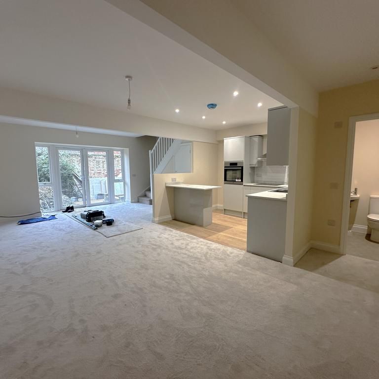 2 bedroom semi-detached house to rent - Photo 1