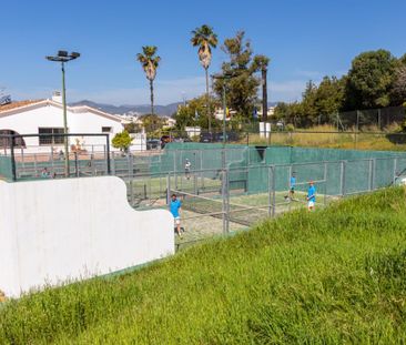 Apartment in Marbella, Costa del Sol - Photo 6