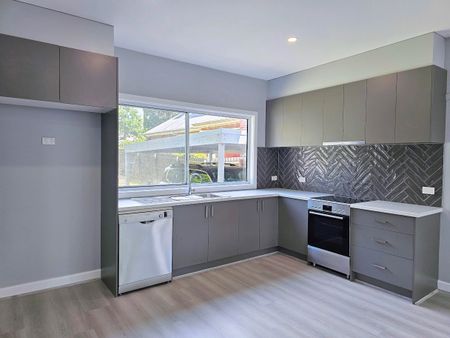Newly Renovated Family Home with Standalone Office in the Heart of Blackburn - Photo 5