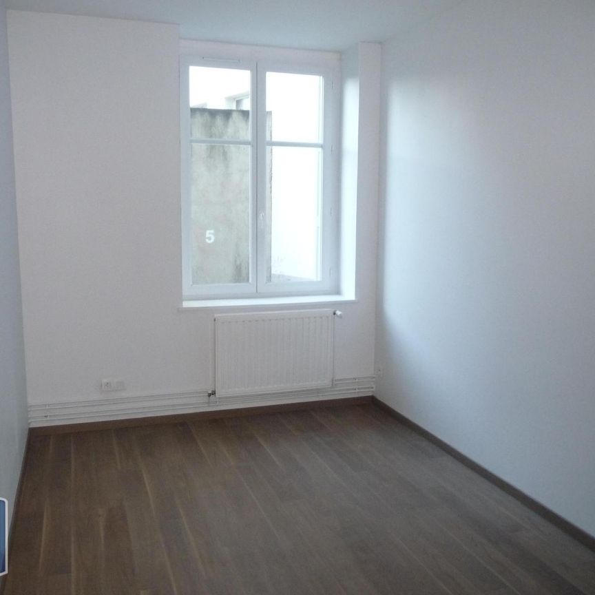 Location Appartement 4 pièces 87m² ST ETIENNE 42100 - Photo 1