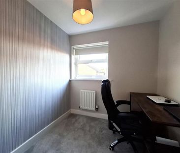 4 bedroom detached house to rent - Photo 5