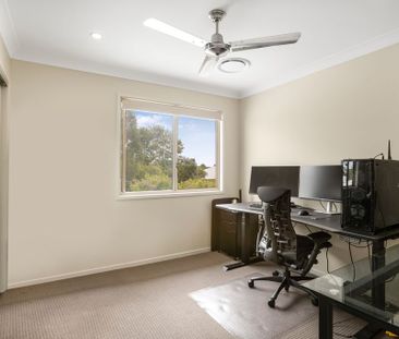 Spacious Family Living in the Heart of Birtinya! - Photo 6