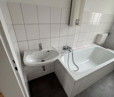 ERSTBEZUG NACH RENOVIERUNG - 2,5 ZIMMER WOHNUNG IN BOTTROP - Photo 1