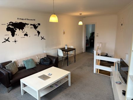 2 Bed Flat, Gauden Road, SW4 - Photo 2