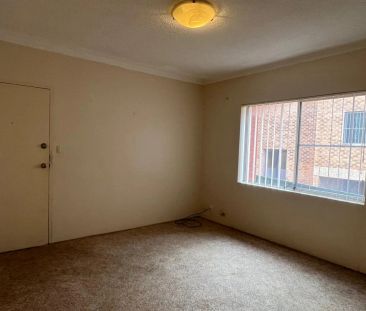 Conveniently Located One Bedroom Apartment - Photo 1