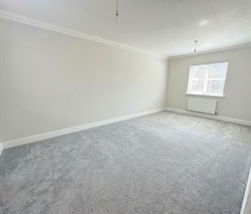 Grenada Close, Eastbourne, East Sussex - Photo 4