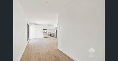 Modern Comfort & Convenience in Central Box Hill - Photo 2