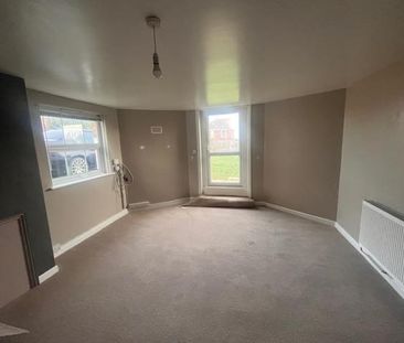 2 bedroom maisonette to rent - Photo 3