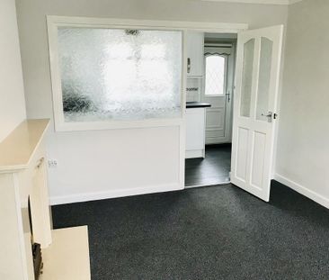 2 bedroom semi-detached house to rent - Photo 3