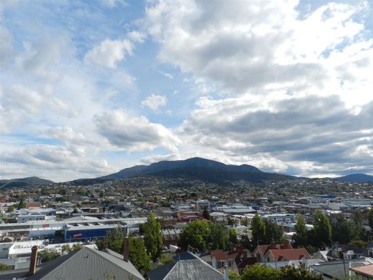 2/20 Glebe Street, 7000 - Photo 1