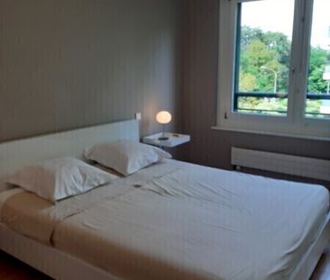 APPARTEMENT 4 PIÈCES À GENÈVE - EAUX-VIVES, MEUBLÉ - Photo 3