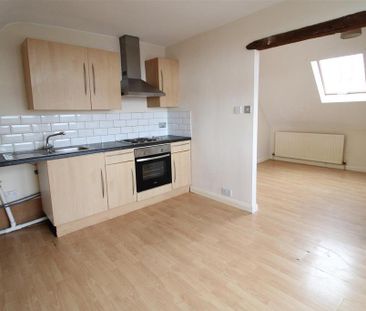 2 bedroom flat to rent - Photo 3