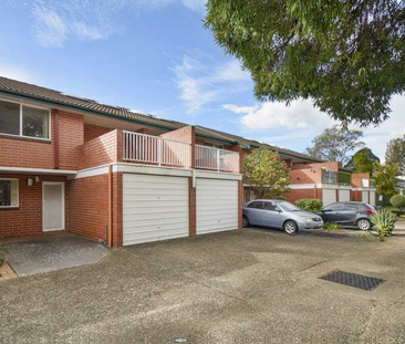 Low-maintenance living at its best.... - Photo 5