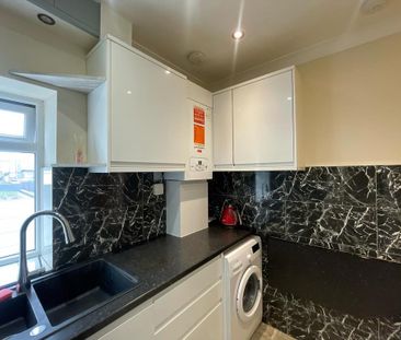 2 bedroom flat to rent - Photo 6