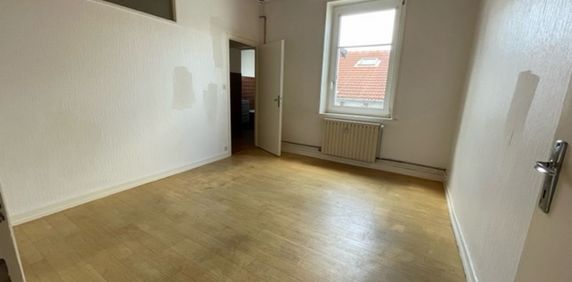 Location Appartement 3 pièces 105m² - Photo 2