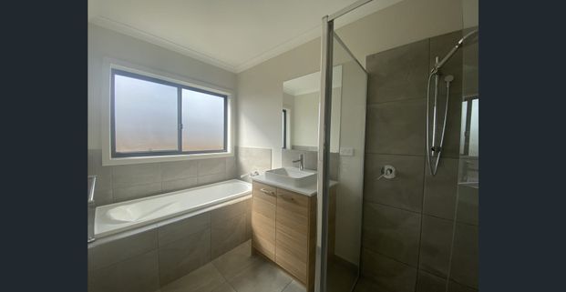 Family home in a quiet and convenient location! - Photo 1