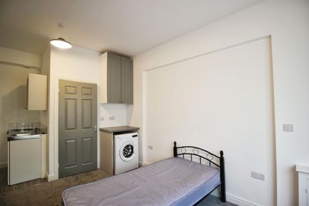 Studio to rent - Photo 3