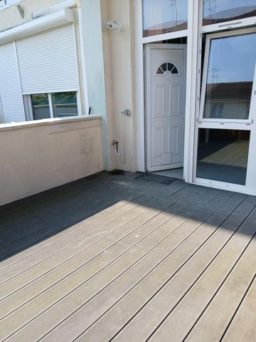 Location Appartement 4 pièces 147m² ST JULIEN LES VILLAS 10800 - Photo 5