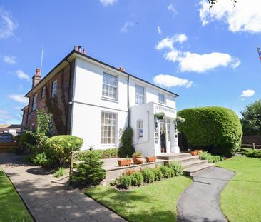 George Street, Hailsham, BN27 1AE - Photo 3