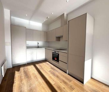 Lakeside West, Lakeside Close, Staines-upon-thames, Surrey, TW18 - Photo 1