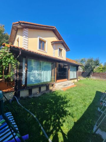 Casa individuala cu 4 camere, 520 mp de teren, zona cu acces - Fotografie 5