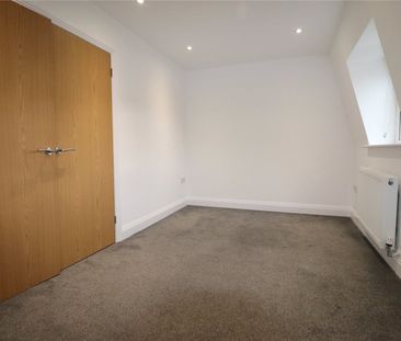 The Old Rectory, St Mary's Road, Greenhithe, DA9 9AS - Photo 2