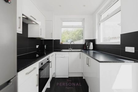 3 bedroom detached house to rent - Photo 5