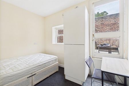 4 bedroom property to rent - Photo 4